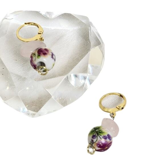 14K Gold Plated Pink Quartz Peony Ceramic Huggie Hoop Earrings - Picture 1 of 2